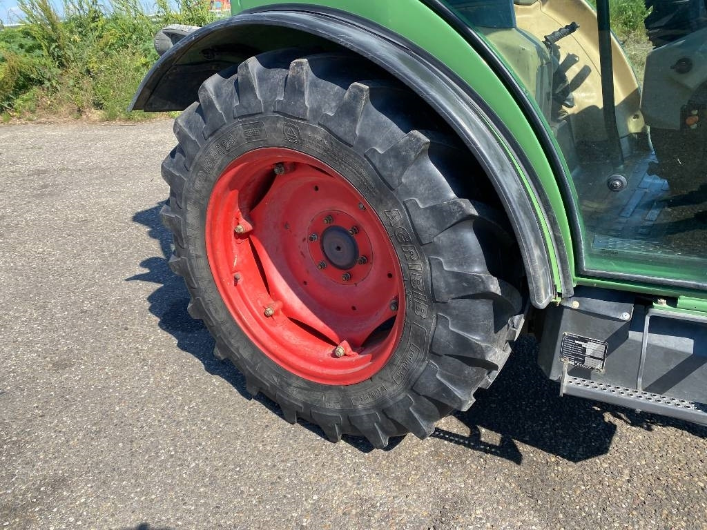 Traktor Fendt 209F Vario TMS 1er Main endommagé: 47 kép.