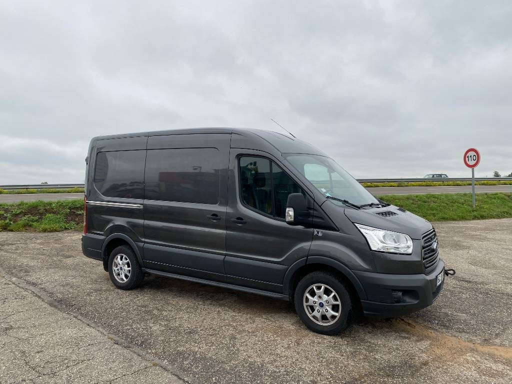 Ford TRANSIT L2H2 2.0 TDCI EcoBlue 130 A Réparer - Dobozos kisteherautó: 3 kép. Ford TRANSIT L2H2 2.0 TDCI EcoBlue 130 A Réparer - Dobozos kisteherautó: 3 kép.