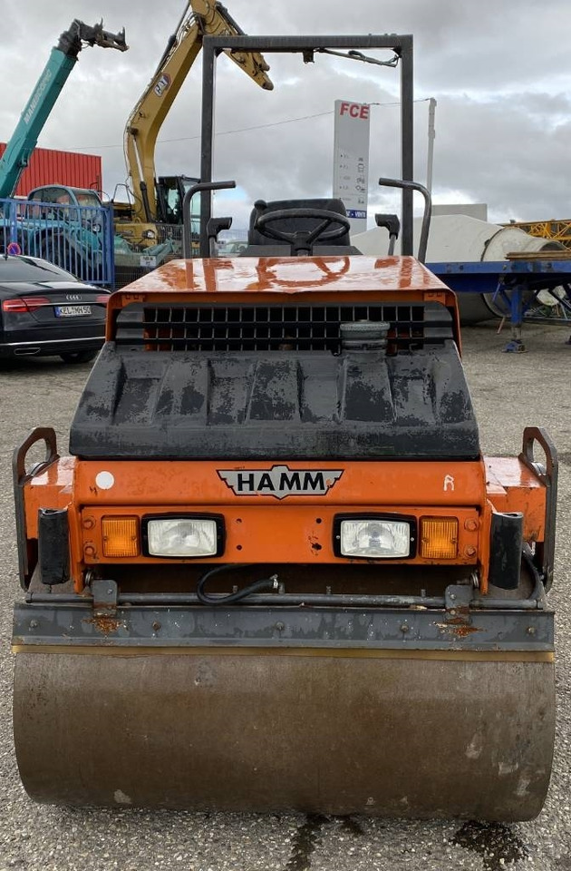 Hamm HD 12 a réparer /Machine d'origine Française - Úthenger: 2 kép. Hamm HD 12 a réparer /Machine d'origine Française - Úthenger: 2 kép.