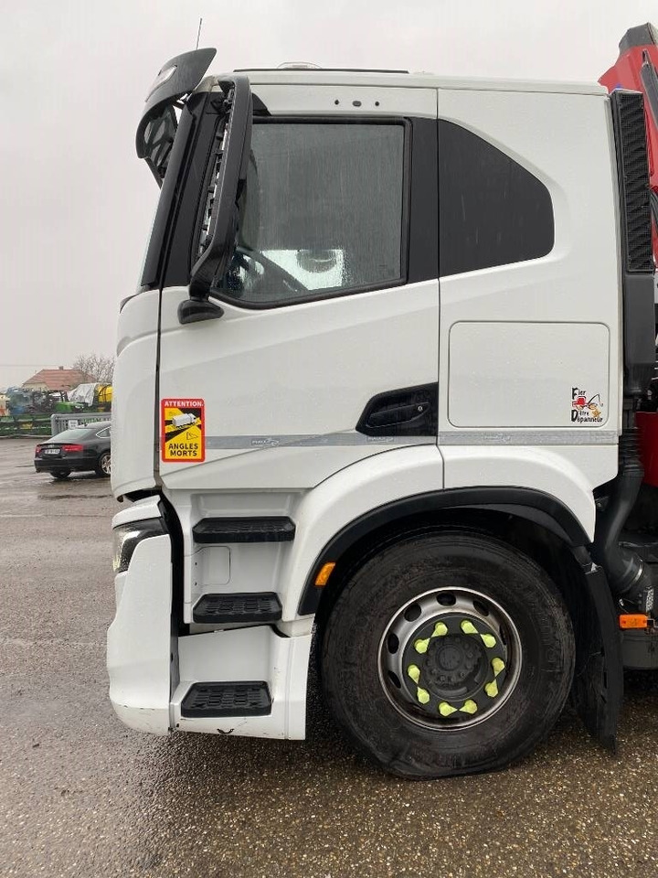Autószállító teherautó Iveco S WAY480 /FIAULT PF60 +GRUE HMF endommagée: 18 kép.