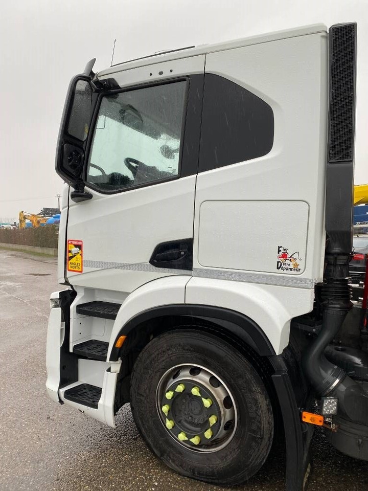 Autószállító teherautó Iveco S WAY480 /FIAULT PF60 +GRUE HMF endommagée: 48 kép.