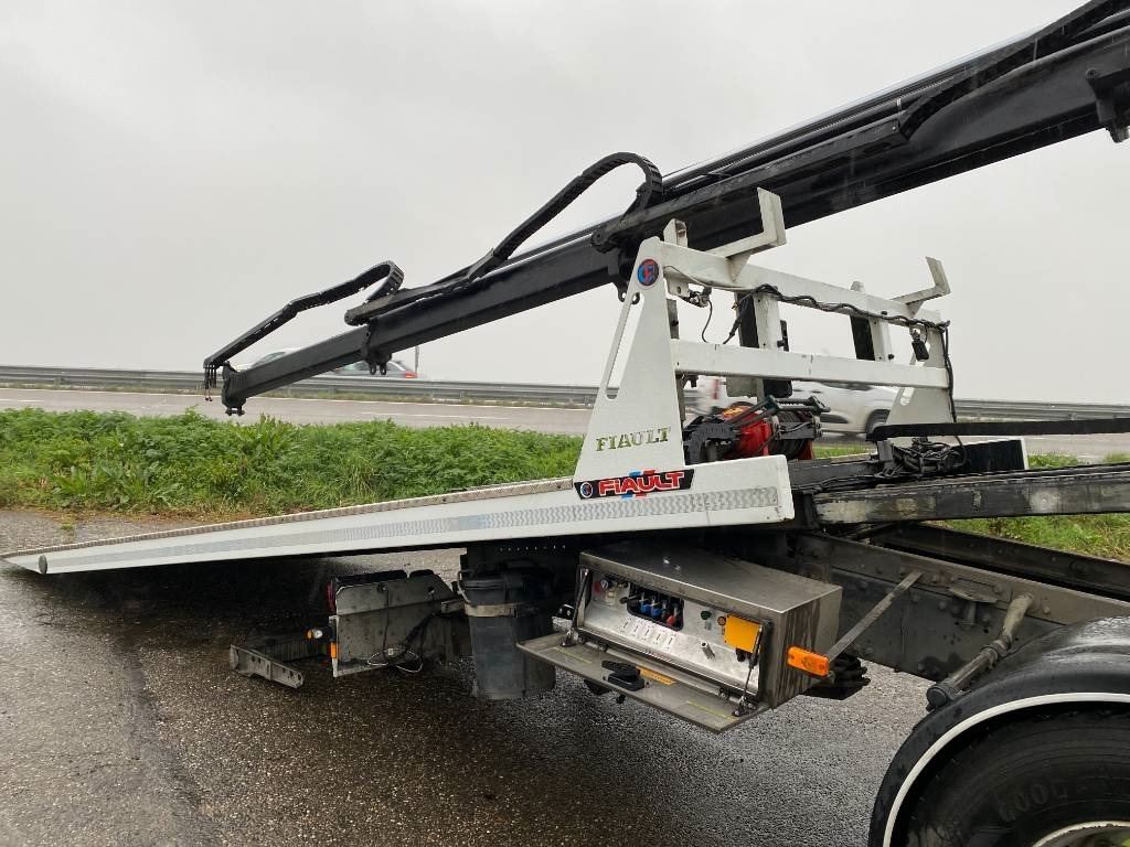 Autószállító teherautó Iveco S WAY480 /FIAULT PF60 +GRUE HMF endommagée: 27 kép.