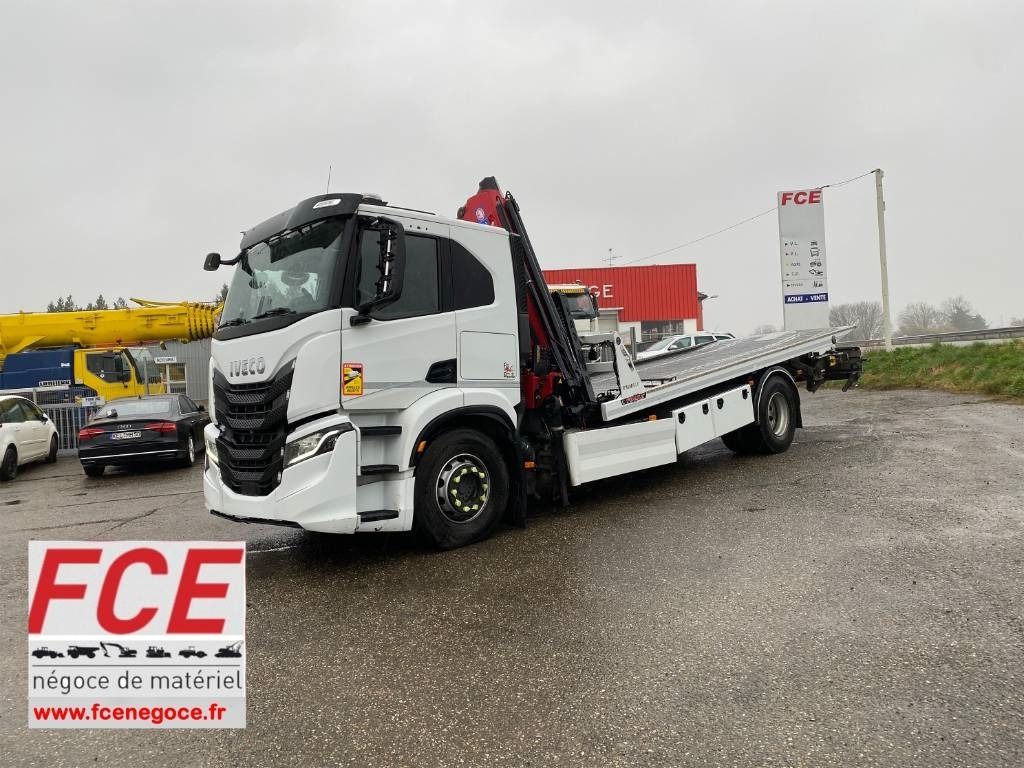 Iveco S WAY480 /FIAULT PF60 +GRUE HMF endommagée - Vontató: 1 kép. Iveco S WAY480 /FIAULT PF60 +GRUE HMF endommagée - Vontató: 1 kép.