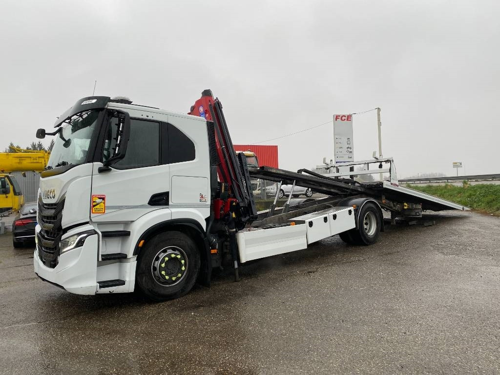 Autószállító teherautó Iveco S WAY480 /FIAULT PF60 +GRUE HMF endommagée: 39 kép.