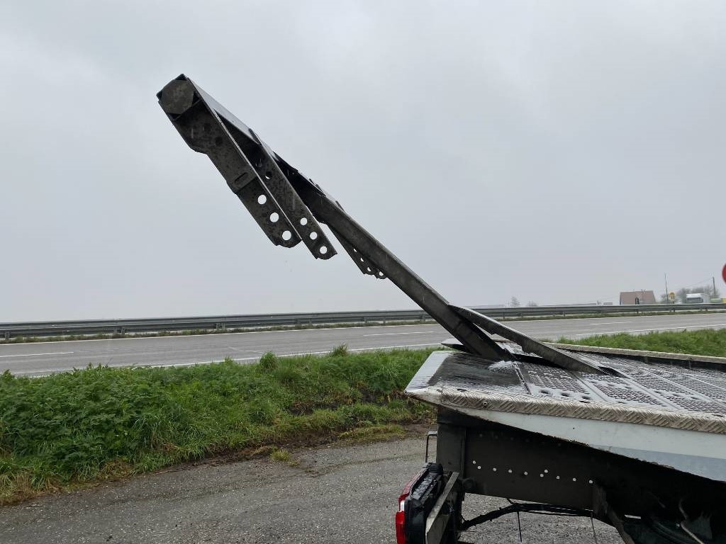 Autószállító teherautó Iveco S WAY480 /FIAULT PF60 +GRUE HMF endommagée: 44 kép.