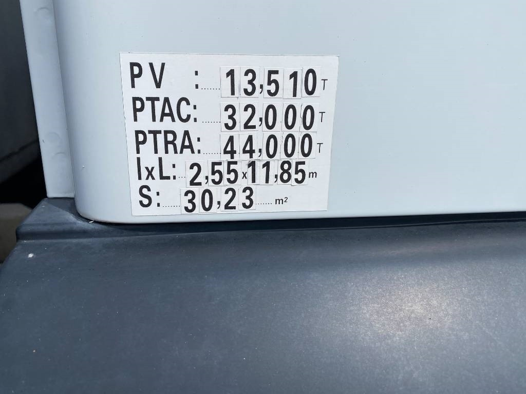 Vontató Iveco STRALIS 360 e6 A Réparer: 46 kép.