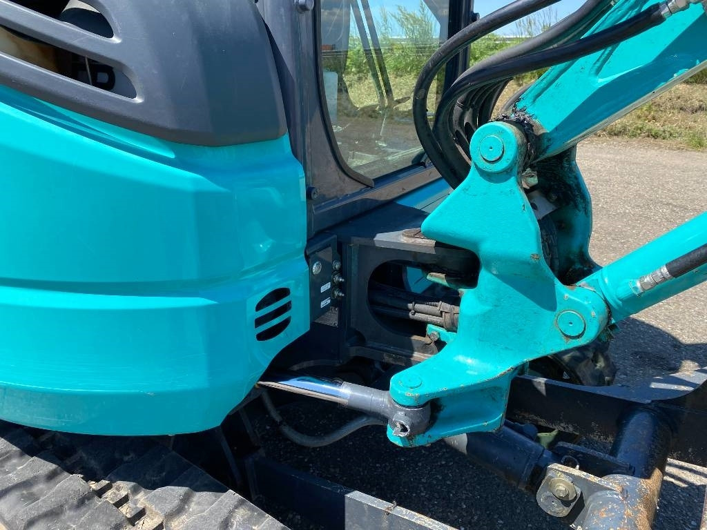 Minikotró Kobelco SK28SR-6E 1er Main Origine Française endommagée: 48 kép. Minikotró Kobelco SK28SR-6E 1er Main Origine Française endommagée: 48 kép.