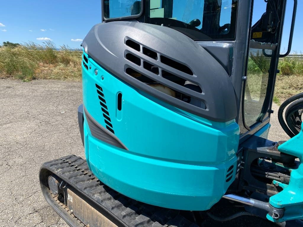 Minikotró Kobelco SK28SR-6E 1er Main Origine Française endommagée: 43 kép. Minikotró Kobelco SK28SR-6E 1er Main Origine Française endommagée: 43 kép.