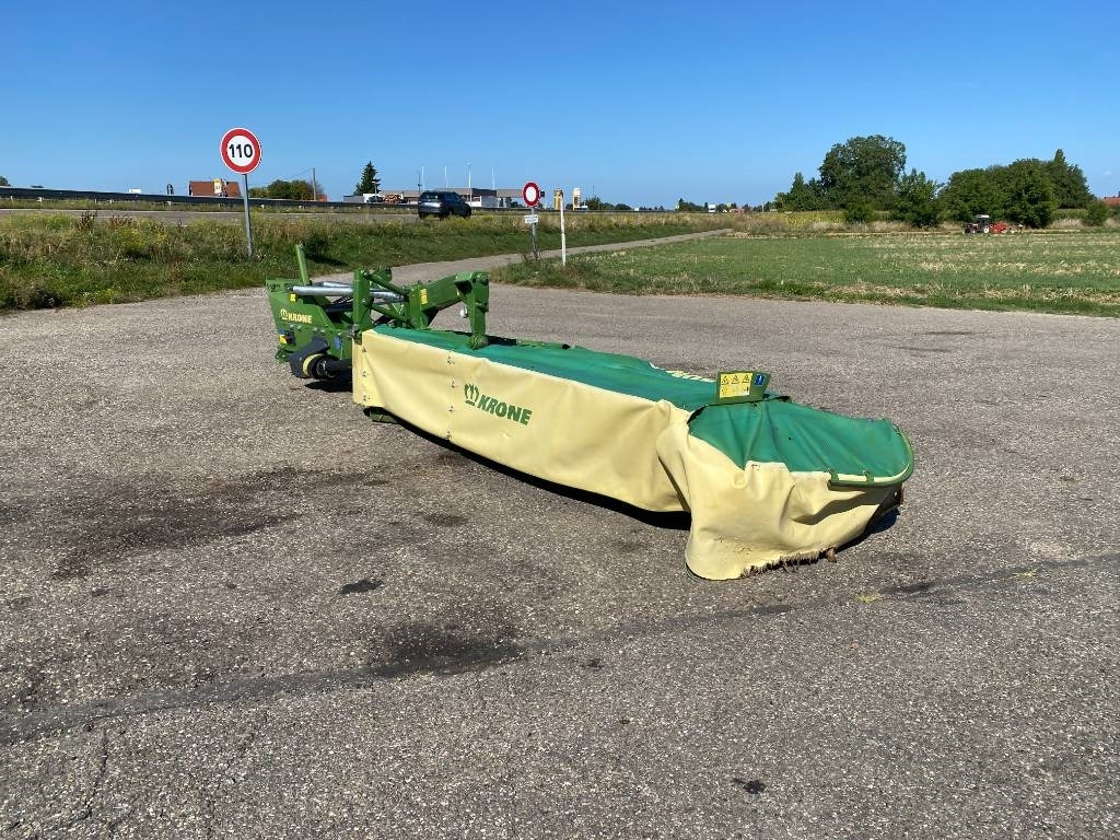 Krone EASY CUT R360 endommagé - Fűkasza: 5 kép. Krone EASY CUT R360 endommagé - Fűkasza: 5 kép.