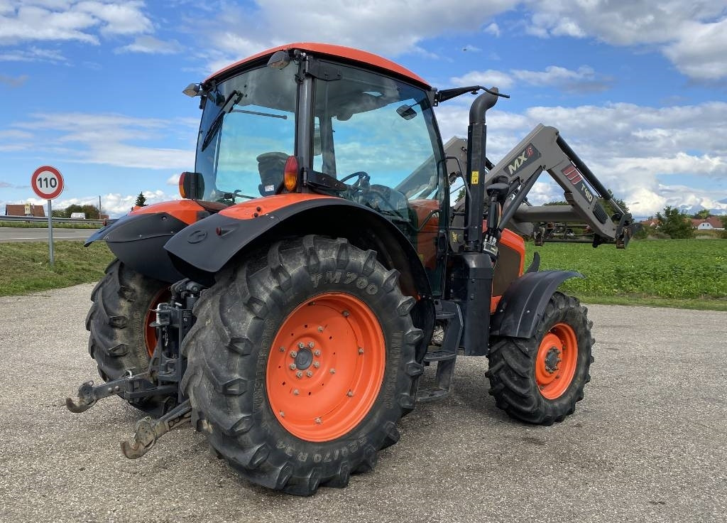 Kubota M105 GX-III + MX T410 endommagé - Traktor: 4 kép. Kubota M105 GX-III + MX T410 endommagé - Traktor: 4 kép.
