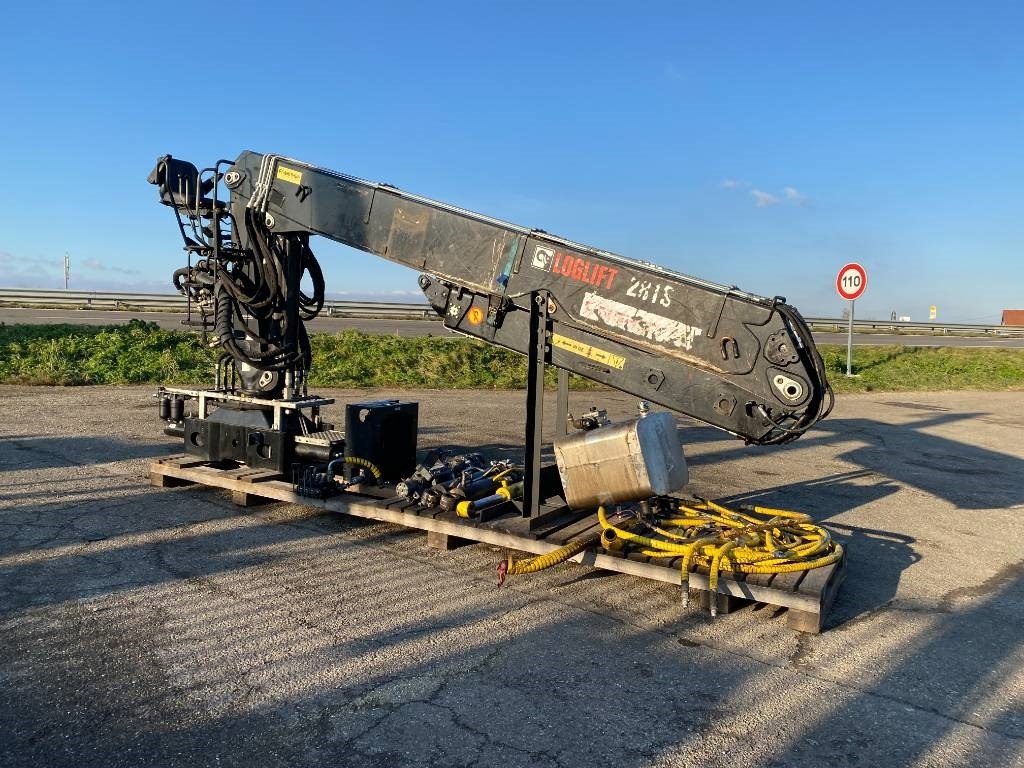 Loglift F281S-86 a réparer - Rakodódaru: 3 kép. Loglift F281S-86 a réparer - Rakodódaru: 3 kép.