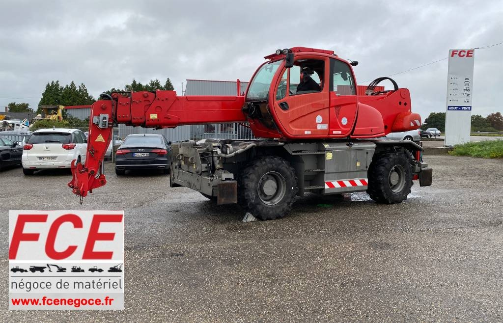 Manitou MRT 2550 Plus Privilège ST4-S2 1er Main endommagé - Teleszkópos rakodó: 1 kép. Manitou MRT 2550 Plus Privilège ST4-S2 1er Main endommagé - Teleszkópos rakodó: 1 kép.