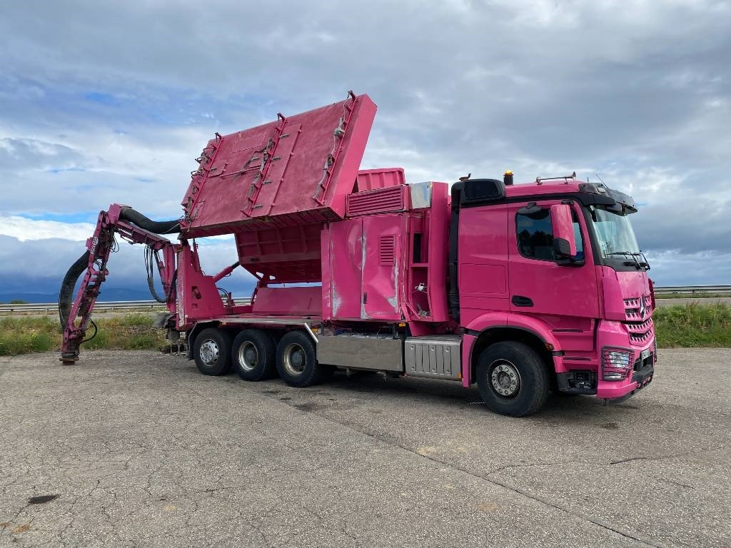 Mercedes-Benz ACTROS 3251/RSP ESE6-RD8000 endommagée - Szippantós autó: 5 kép. Mercedes-Benz ACTROS 3251/RSP ESE6-RD8000 endommagée - Szippantós autó: 5 kép.