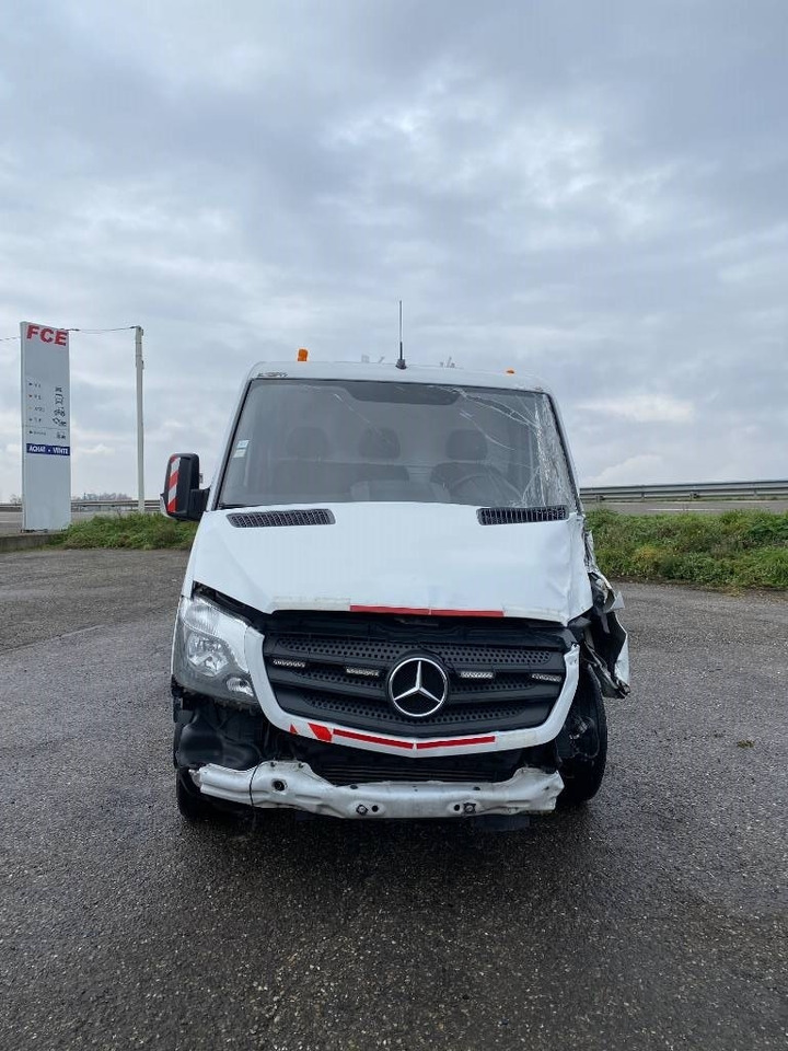 Mercedes-Benz SPRINTER 514Cdi / GAUBERT PC350 endommagée - Vontató: 2 kép. Mercedes-Benz SPRINTER 514Cdi / GAUBERT PC350 endommagée - Vontató: 2 kép.
