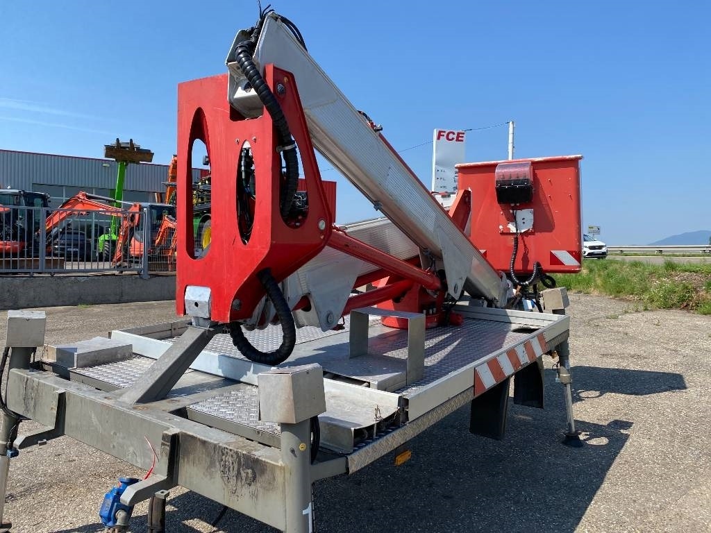 Emelőkosaras teherautó Multitel Nacelle Multitel MX 200 A réviser: 11 kép.