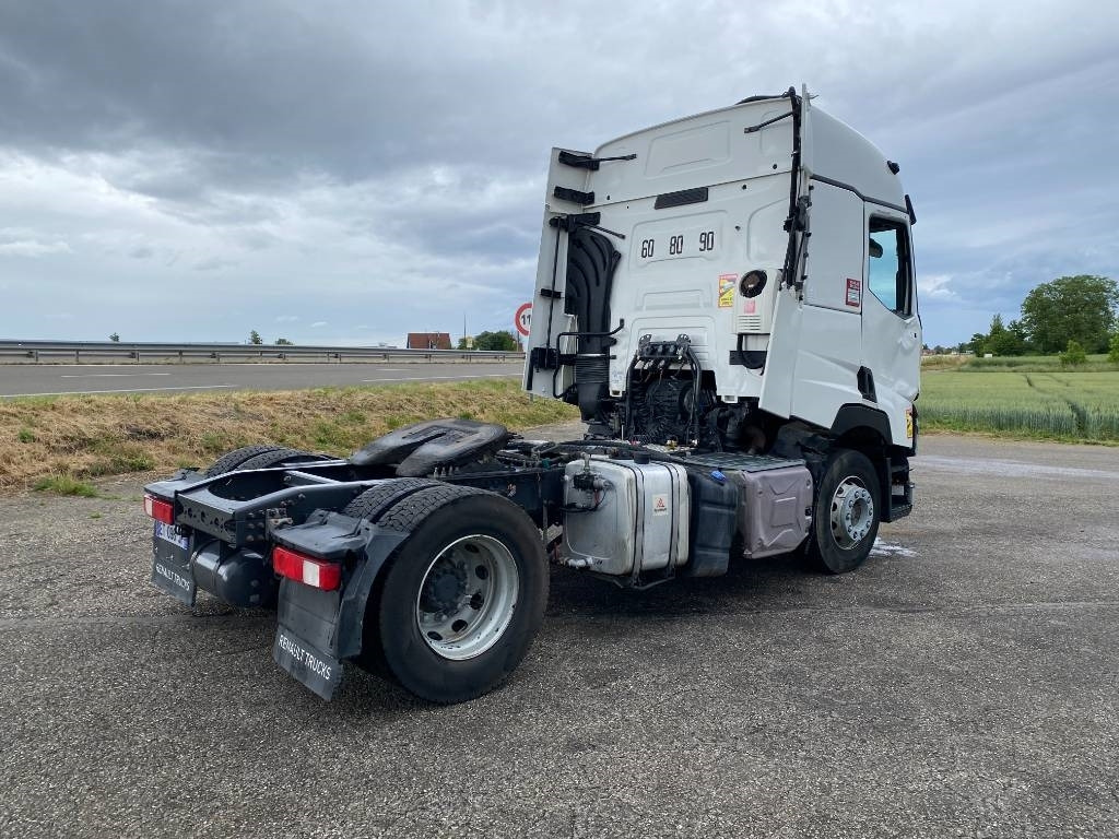 Renault T 480 / AFHYMAT Origine Française endommagé  - Nyergesvontató: 4 kép. Renault T 480 / AFHYMAT Origine Française endommagé  - Nyergesvontató: 4 kép.