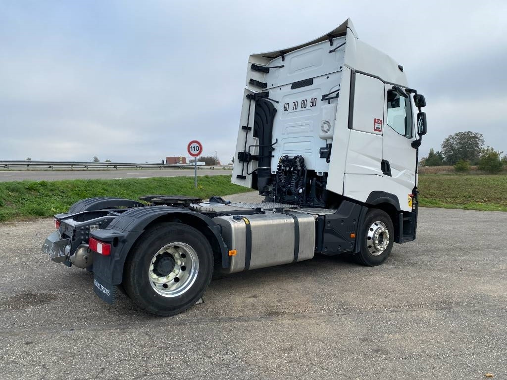 Renault T 480/Retarder Carte grise Française endommagé  - Nyergesvontató: 4 kép. Renault T 480/Retarder Carte grise Française endommagé  - Nyergesvontató: 4 kép.