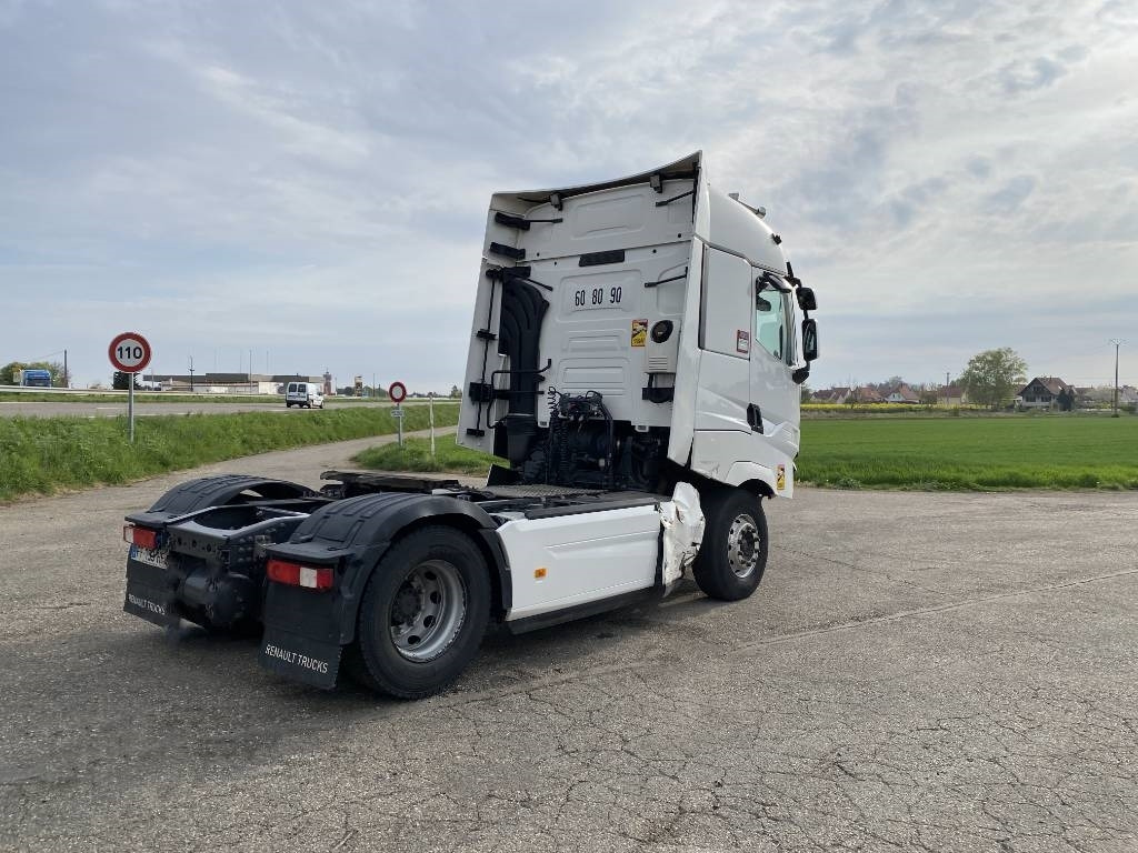 Renault T480High DTI13 / Retarder endommagé - Nyergesvontató: 4 kép. Renault T480High DTI13 / Retarder endommagé - Nyergesvontató: 4 kép.