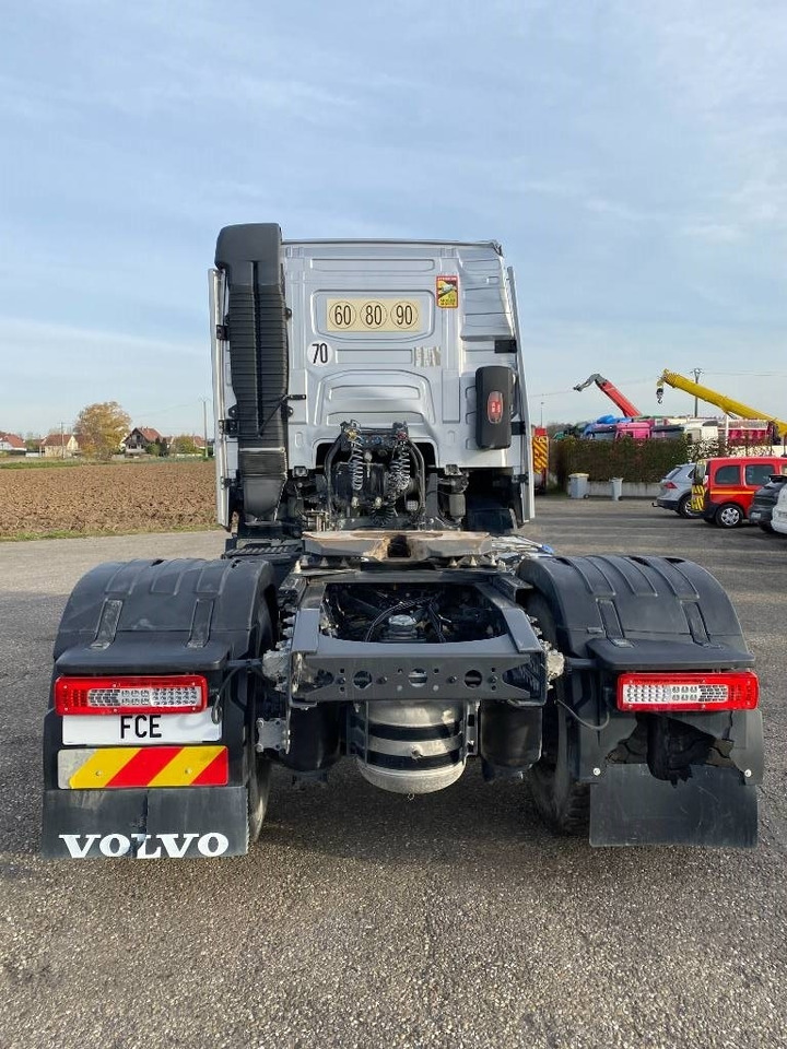 Volvo FH 460 / I-Save 1er Main endommagé - Nyergesvontató: 5 kép. Volvo FH 460 / I-Save 1er Main endommagé - Nyergesvontató: 5 kép.