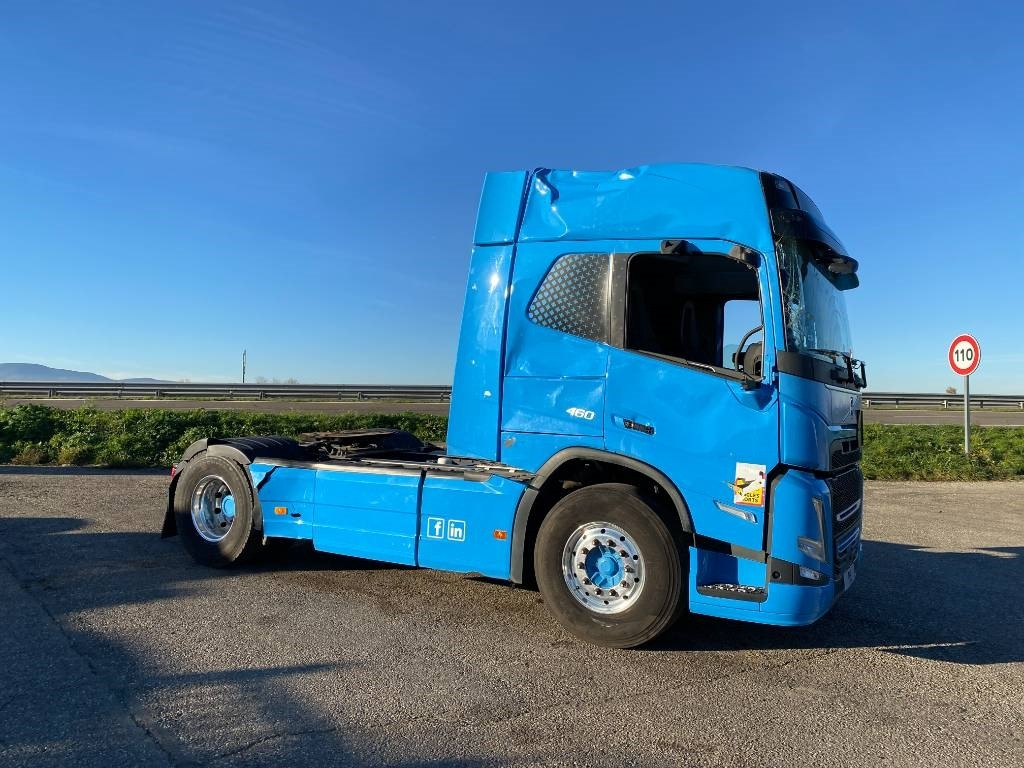 Volvo FM 460 / 1er Main endommagé - Nyergesvontató: 3 kép. Volvo FM 460 / 1er Main endommagé - Nyergesvontató: 3 kép.