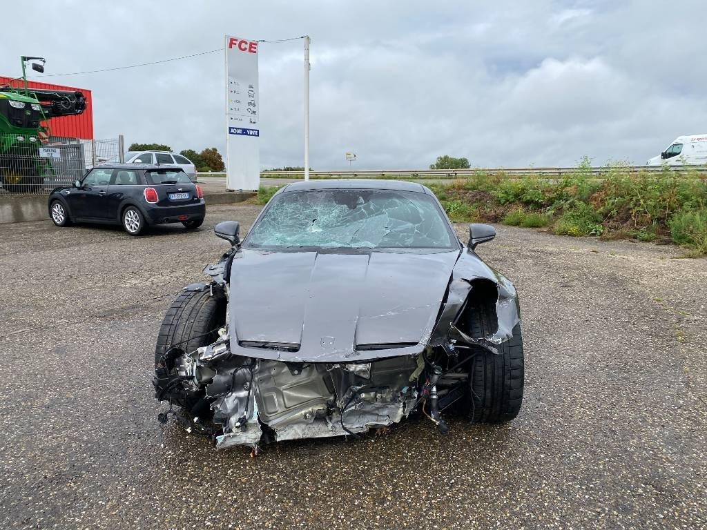 Porsche 911/ 992 - 4.0i GT3 Pack Touring 1er Main - Autó: 2 kép. Porsche 911/ 992 - 4.0i GT3 Pack Touring 1er Main - Autó: 2 kép.