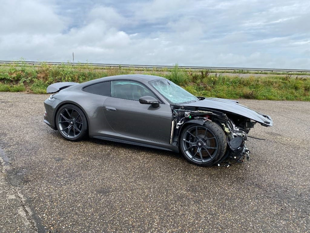 Porsche 911/ 992 - 4.0i GT3 Pack Touring 1er Main  - Autó: 3 kép. Porsche 911/ 992 - 4.0i GT3 Pack Touring 1er Main  - Autó: 3 kép.