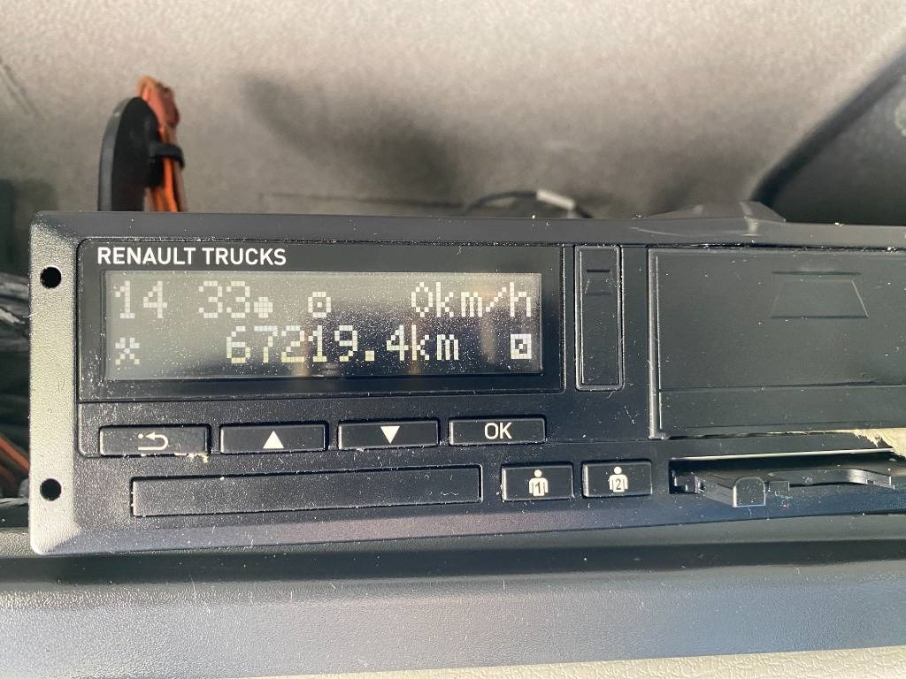 Ponyvás teherautó Renault D 240 DTI5 14T / LEBRUN -Retour de vol: 9 kép.