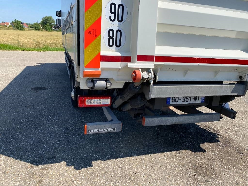 Ponyvás teherautó Renault D 240 DTI5 14T / LEBRUN -Retour de vol: 40 kép.