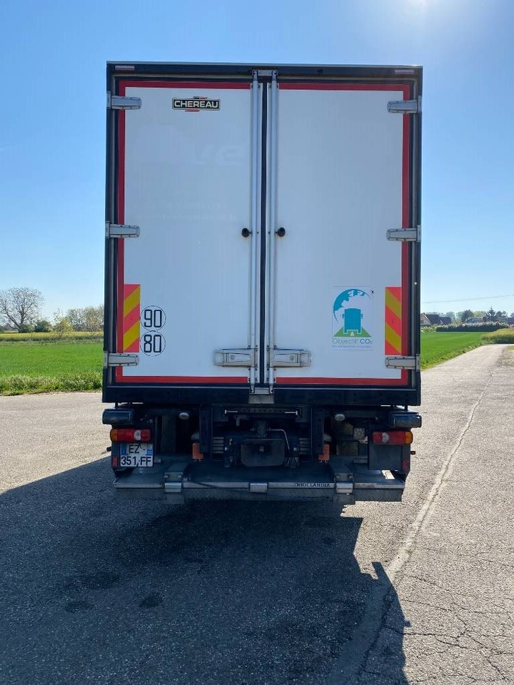 Renault D-430 WIDE CHEREAU INOGAM/LEVIAND 120 endommagé - Hűtős teherautó: 5 kép. Renault D-430 WIDE CHEREAU INOGAM/LEVIAND 120 endommagé - Hűtős teherautó: 5 kép.