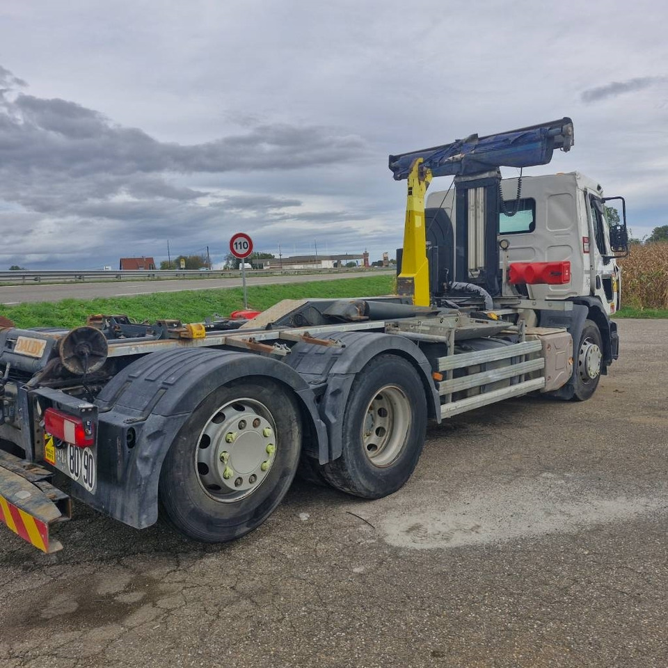 Renault D Wide 380 - Horgos rakodó teherautó: 5 kép. Renault D Wide 380 - Horgos rakodó teherautó: 5 kép.