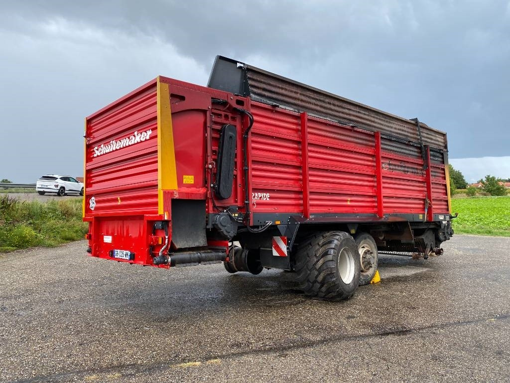 Schuitemaker RAPIDE 75 - 40Km/h endommagée - Rendfelszedő: 4 kép. Schuitemaker RAPIDE 75 - 40Km/h endommagée - Rendfelszedő: 4 kép.