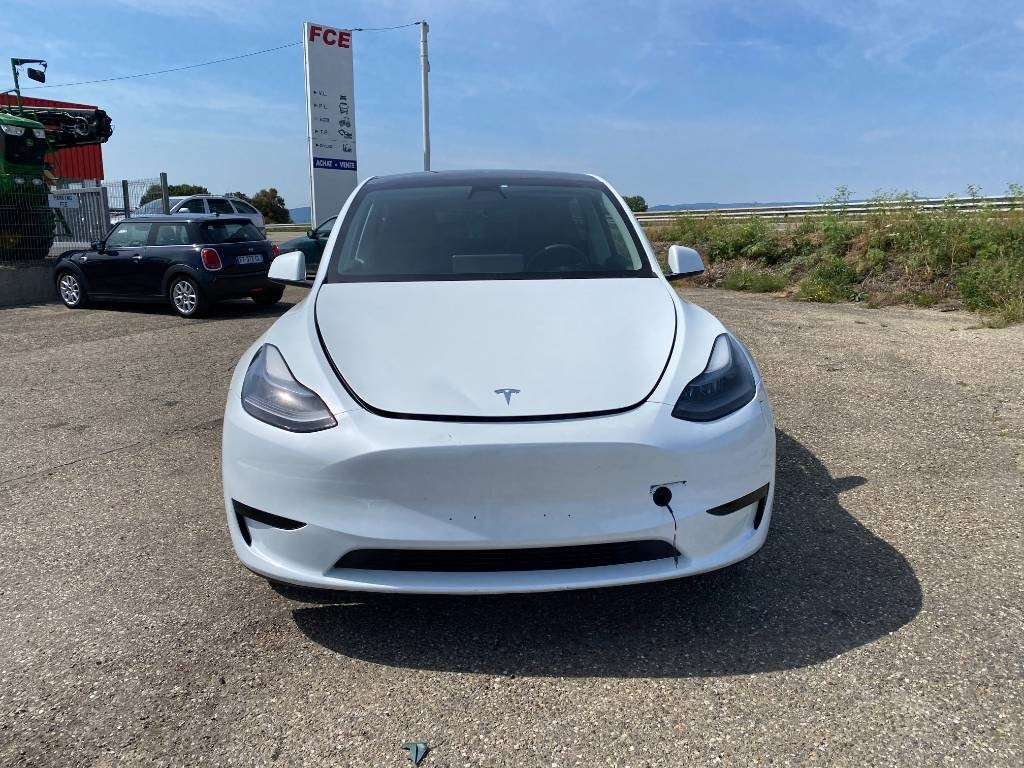 Tesla Model Y RWD / Origine Française endommagée - Autó: 2 kép. Tesla Model Y RWD / Origine Française endommagée - Autó: 2 kép.