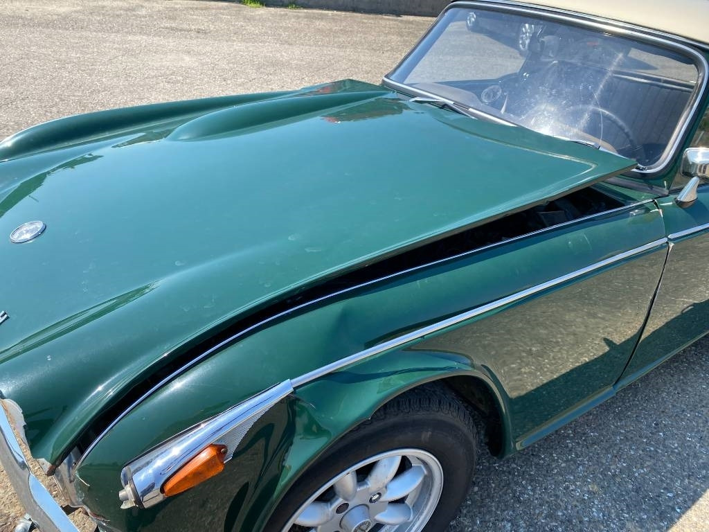 Autó Triumph TR4-A + Hard Top / OldTimer endommagé: 11 kép.