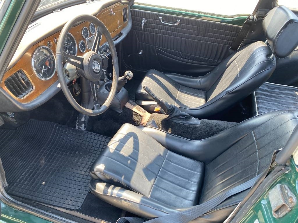 Autó Triumph TR4-A + Hard Top / OldTimer endommagé: 14 kép.