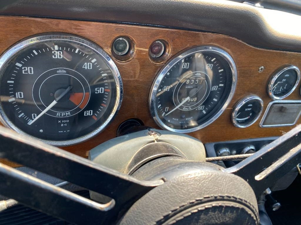 Autó Triumph TR4-A + Hard Top / OldTimer endommagé: 7 kép.