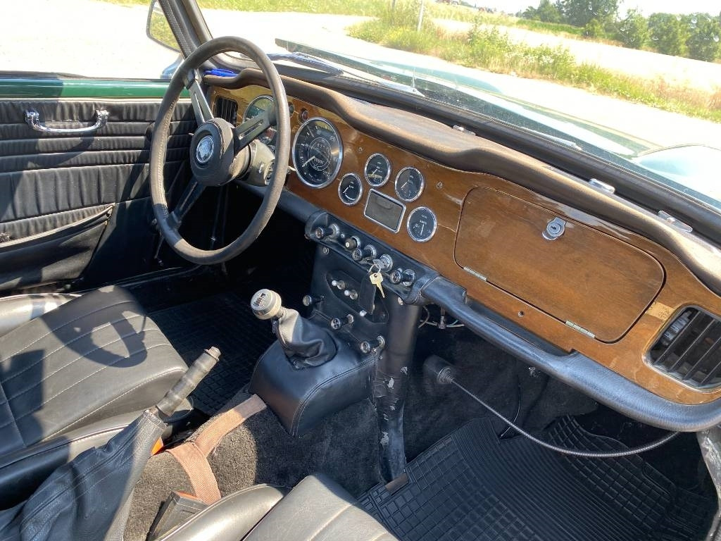 Autó Triumph TR4-A + Hard Top / OldTimer endommagé: 45 kép.