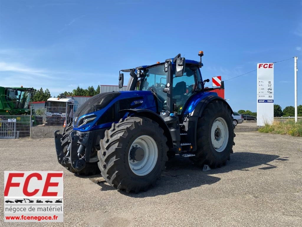 Valtra Q 285 Carte Grise Française 1er Main endommagé - Traktor: 1 kép. Valtra Q 285 Carte Grise Française 1er Main endommagé - Traktor: 1 kép.