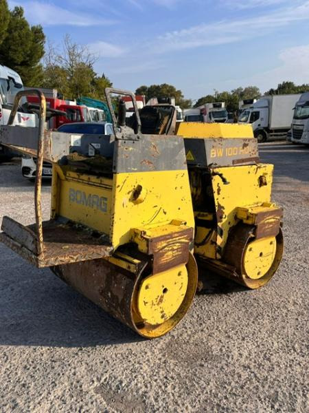 Bomag BW 100 ADL - Úthenger: 5 kép. Bomag BW 100 ADL - Úthenger: 5 kép.