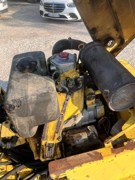 Bomag BW 100 ADL - Úthenger: 2 kép. Bomag BW 100 ADL - Úthenger: 2 kép.