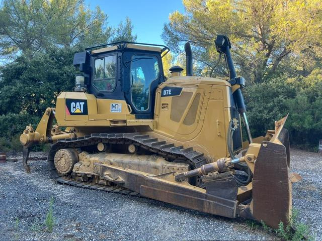 Caterpillar D7E HYBRID - Buldózer: 2 kép. Caterpillar D7E HYBRID - Buldózer: 2 kép.