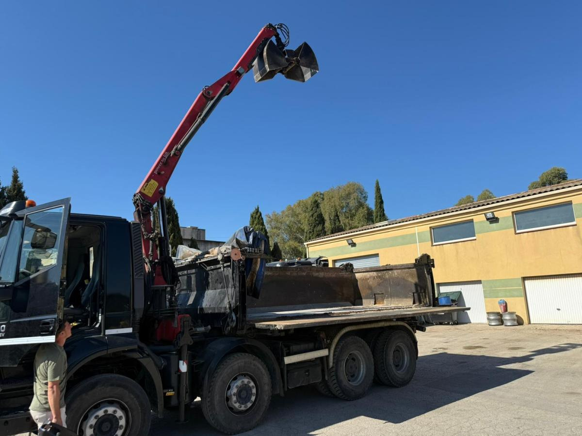 Iveco TRAKKER 410 EEV BI-BENNE GRUE MARREL 8X4 - Billenőplatós teherautó: 5 kép. Iveco TRAKKER 410 EEV BI-BENNE GRUE MARREL 8X4 - Billenőplatós teherautó: 5 kép.