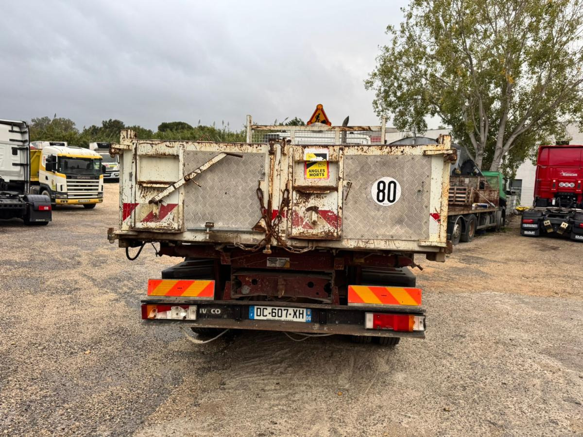 Iveco Tector 120E18 - Billenőplatós teherautó: 5 kép. Iveco Tector 120E18 - Billenőplatós teherautó: 5 kép.