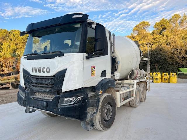 Iveco X-WAY 420 MALAXEUR STETTER 6X4 - Betonmixer: 3 kép. Iveco X-WAY 420 MALAXEUR STETTER 6X4 - Betonmixer: 3 kép.
