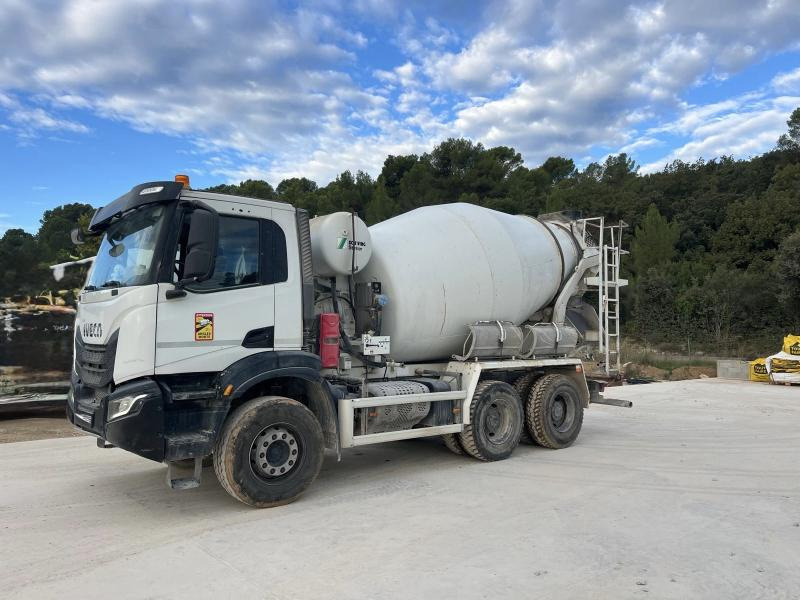 Iveco X-WAY 420 MALAXEUR STETTER 6X4 - Betonmixer: 5 kép. Iveco X-WAY 420 MALAXEUR STETTER 6X4 - Betonmixer: 5 kép.