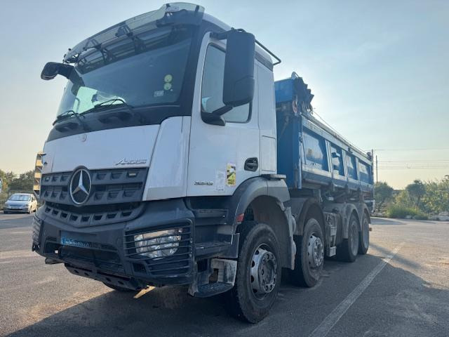 Mercedes AROCS 3240 BI BENNE - Billenőplatós teherautó: 3 kép. Mercedes AROCS 3240 BI BENNE - Billenőplatós teherautó: 3 kép.