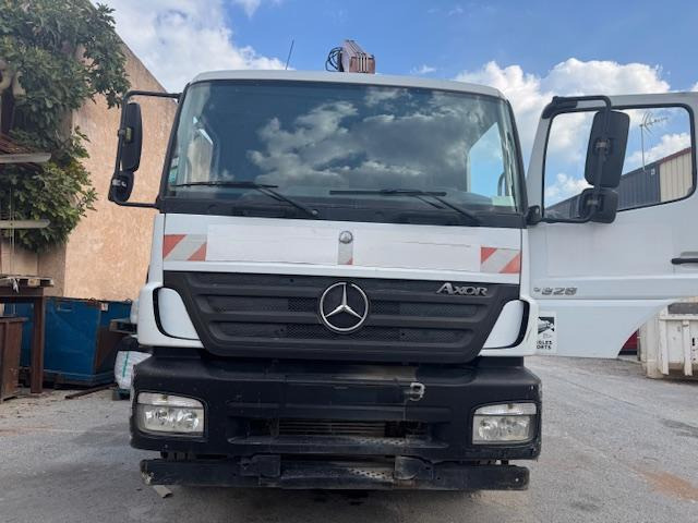 Mercedes AXOR 1828 BENNE GRUE FASSI - Billenőplatós teherautó, Darus autó: 4 kép. Mercedes AXOR 1828 BENNE GRUE FASSI - Billenőplatós teherautó, Darus autó: 4 kép.