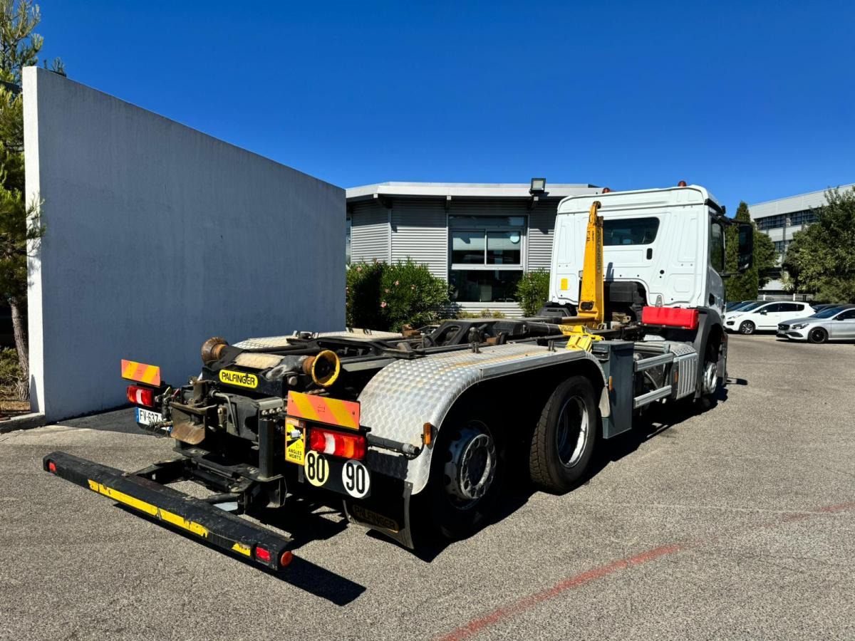 Mercedes Actros 2540 - Horgos rakodó teherautó: 5 kép. Mercedes Actros 2540 - Horgos rakodó teherautó: 5 kép.