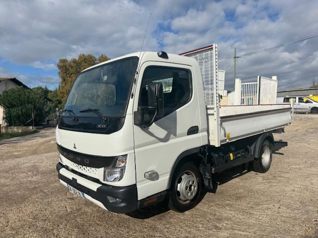 Mitsubishi Fuso CANTER 35C13 BENNE ARRIERE - Billenőplatós kisteherautó: 1 kép. Mitsubishi Fuso CANTER 35C13 BENNE ARRIERE - Billenőplatós kisteherautó: 1 kép.