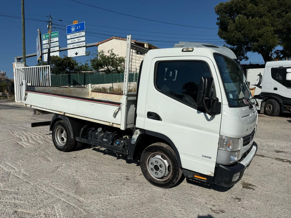 Mitsubishi Fuso Canter 3C15 - Billenőplatós kisteherautó: 3 kép. Mitsubishi Fuso Canter 3C15 - Billenőplatós kisteherautó: 3 kép.
