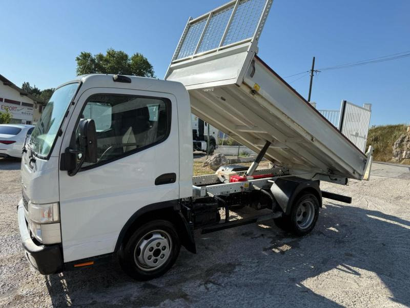 Mitsubishi Fuso Canter 3C15 - Billenőplatós kisteherautó: 1 kép. Mitsubishi Fuso Canter 3C15 - Billenőplatós kisteherautó: 1 kép.